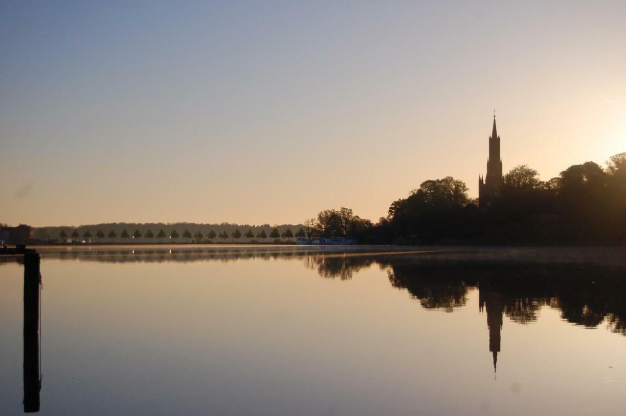 "An Der Wasserstrasse" Malchow  Luaran gambar
